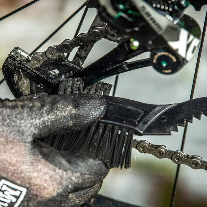 Muc-Off Claw Brush