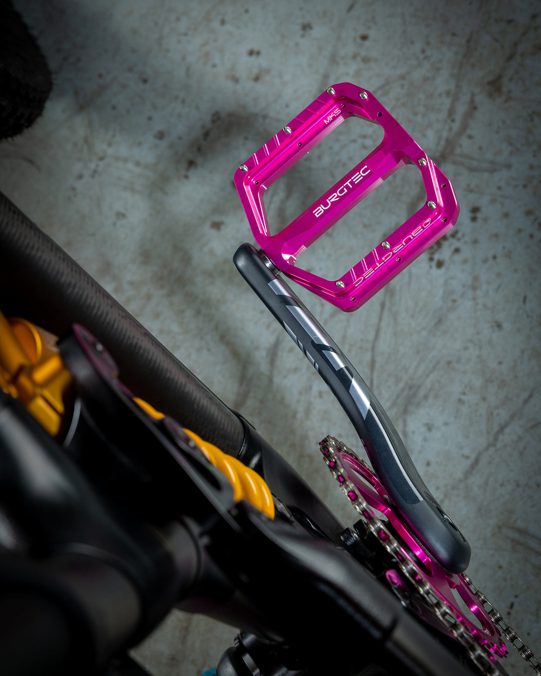 Burgtec Rear Axle - Canyon 173mm