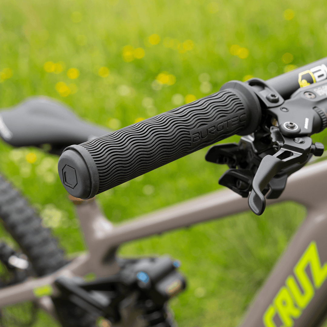 Burgtec The Bartender Pro Vero Sandler Signature Grip