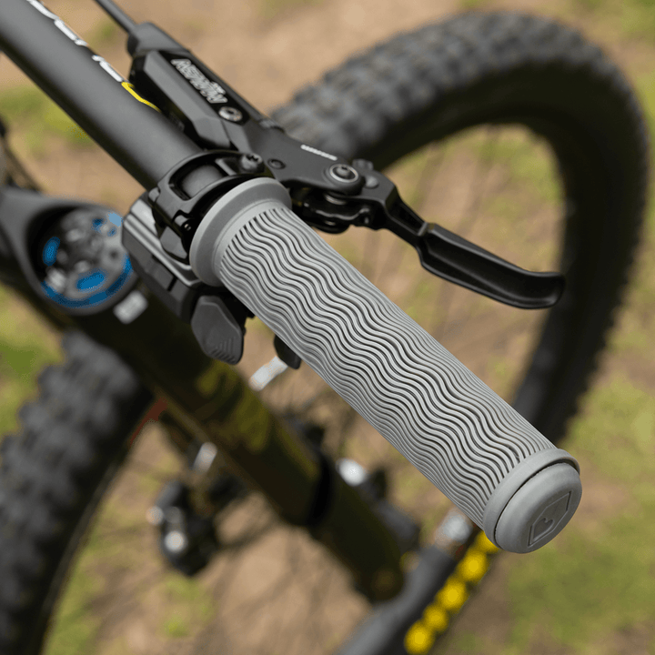 Burgtec The Bartender Pro Vero Sandler Signature Grip